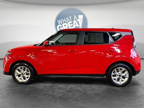Certified 2023 Kia Soul LX w/ LX Technology Package FWD image 7