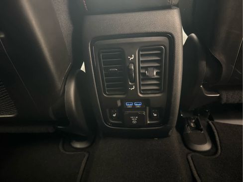 Used 2024 Dodge Durango GT AWD/4WD image 27