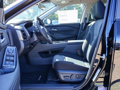 New 2026 Nissan Rogue SV image 7