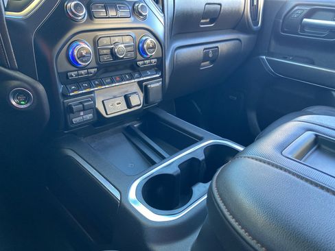 Used 2019 GMC Sierra 1500 AT4 w/ AT4 Premium Package image 11