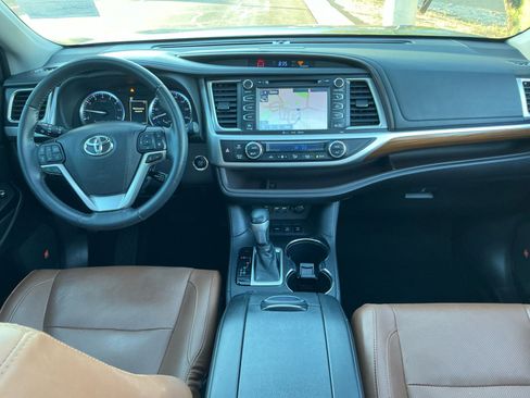 Used 2019 Toyota Highlander Limited Platinum image 20