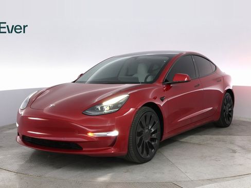 Used 2022 Tesla Model 3 Performance image 2