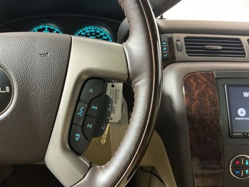 Used 2012 GMC Yukon XL Denali image 15