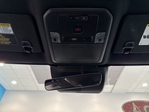 Used 2024 Toyota Tacoma TRD Sport image 32