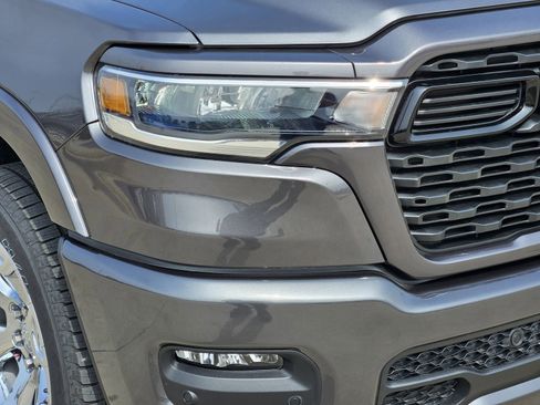 Used 2026 RAM 1500 4x4 Crew Cab image 9