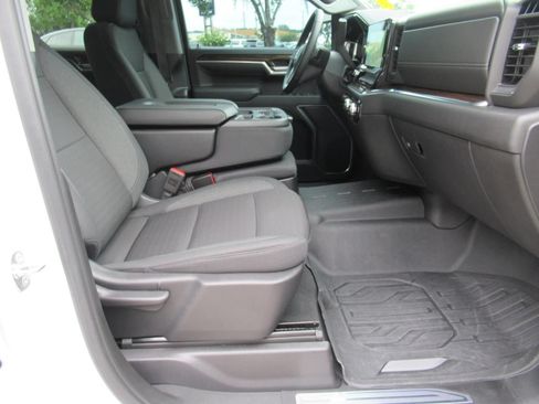 Used 2024 GMC Sierra 1500 Elevation w/ LPO, Elevation Black Package AWD/4WD image 9