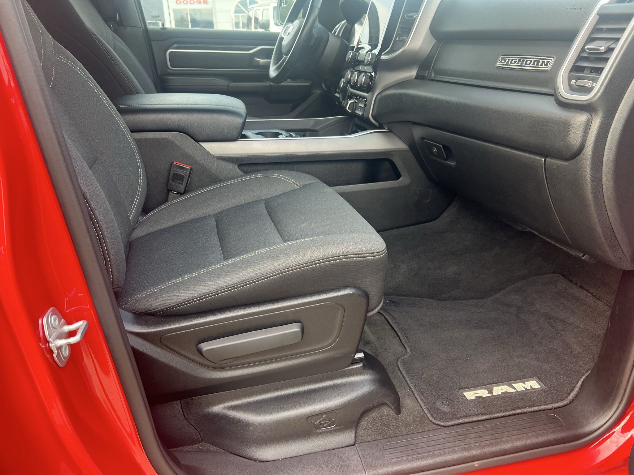 Used 2022 RAM 1500 Big Horn AWD/4WD image 16