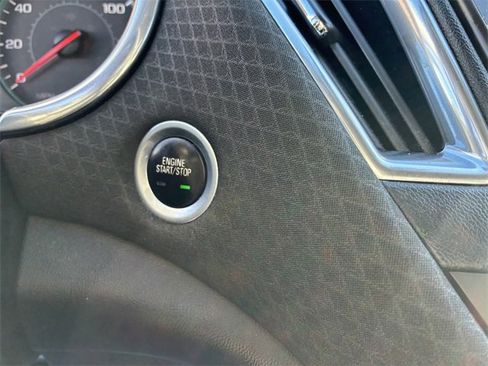 Used 2020 Chevrolet Malibu LT image 28