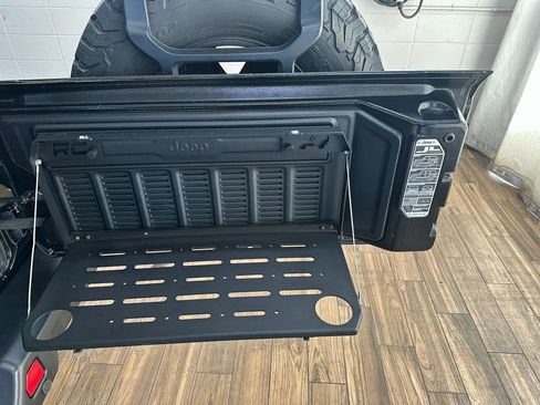 Certified 2021 Jeep Wrangler Unlimited Rubicon 4xe w/ Steel Bumper Group image 36