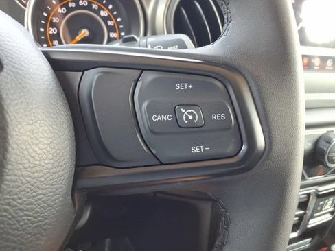 Used 2023 Jeep Wrangler Unlimited Sport AWD/4WD image 25