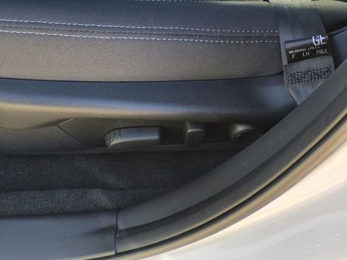 Certified 2024 Subaru Crosstrek 2.0i Premium image 19