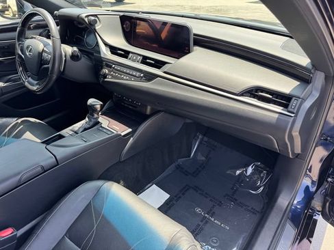Used 2019 Lexus ES 350 w/ Accessory Package FWD image 5