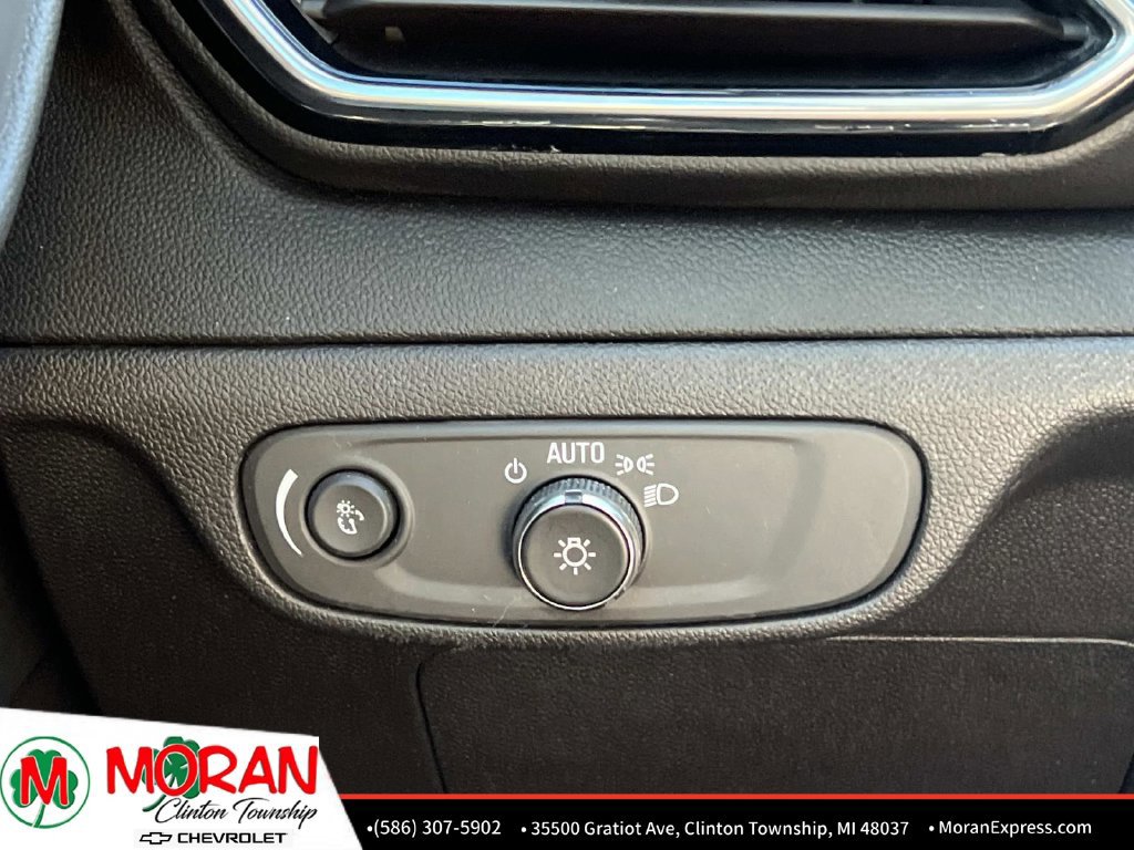 Used 2023 Chevrolet Bolt EUV LT w/ Comfort Package FWD image 29