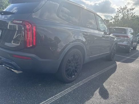 Used 2021 Kia Telluride SX w/ Nightfall Edition Package AWD/4WD image 13