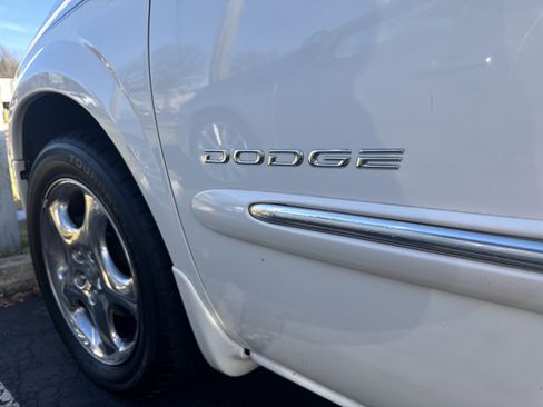 Used 2001 Dodge Grand Caravan ES image 21