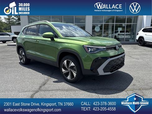 New 2025 Volkswagen Taos SE image 1