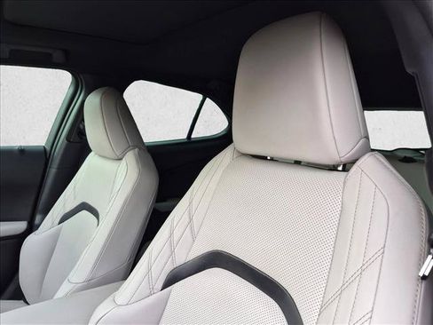 Used 2025 Lexus UX 300h FWD w/ Cold Area Package image 5