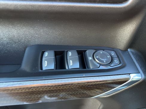 Used 2022 Chevrolet Silverado 1500 RST image 14