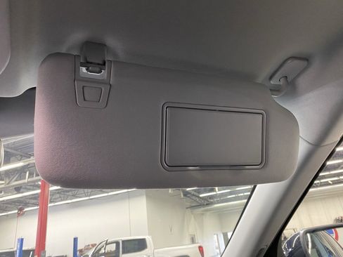 Used 2023 Ford Explorer Limited image 43