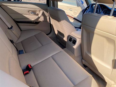 Used 2011 BMW 328i xDrive Sedan image 23
