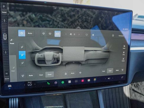 Used 2022 Tesla Model S image 19