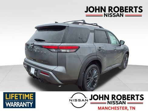 New 2026 Nissan Pathfinder SL image 17