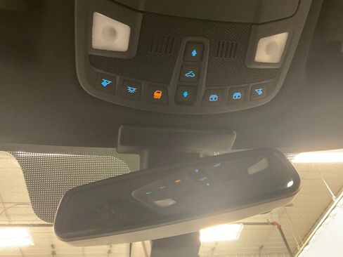 Used 2016 Ford F150 Platinum w/ Equipment Group 701A Luxury image 18