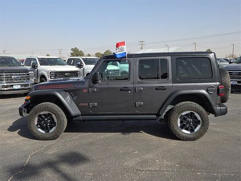 Used 2018 Jeep Wrangler Unlimited Rubicon image 2
