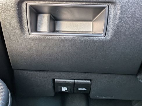 Used 2024 Nissan Versa SV image 18