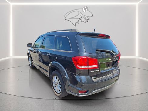 Used 2019 Dodge Journey SE FWD image 3