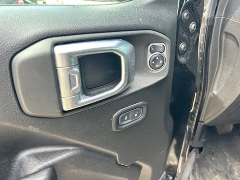 Used 2021 Jeep Wrangler Unlimited Sport AWD/4WD image 10