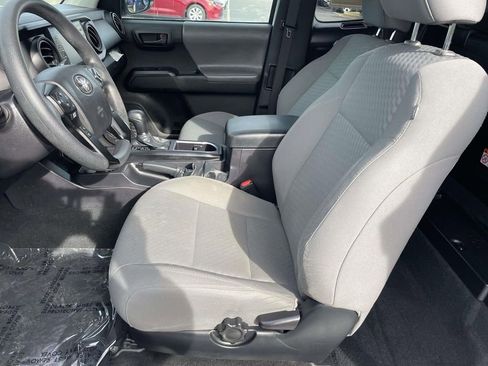 Used 2022 Toyota Tacoma SR image 29