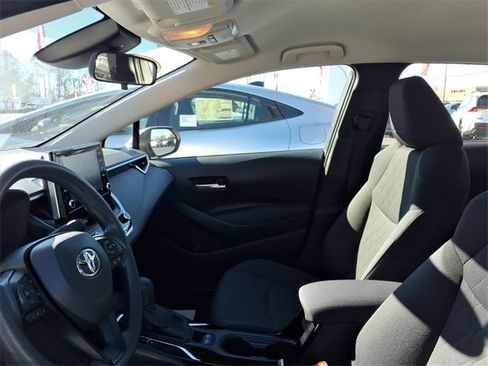 Used 2020 Toyota Corolla LE image 5