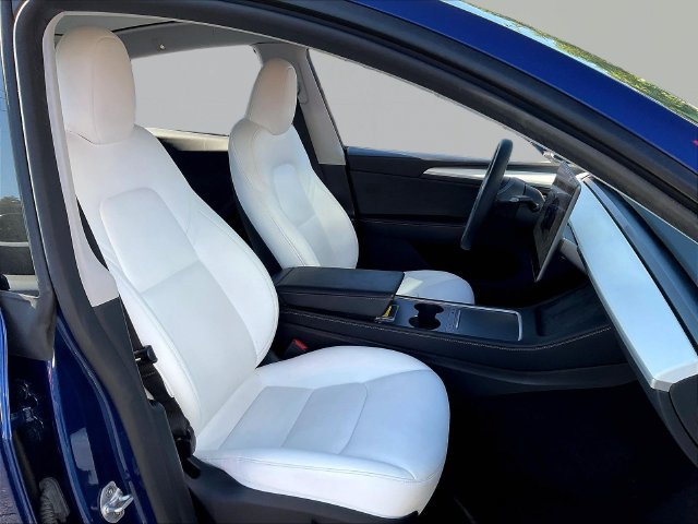 Used 2024 Tesla Model Y Long Range RWD image 31