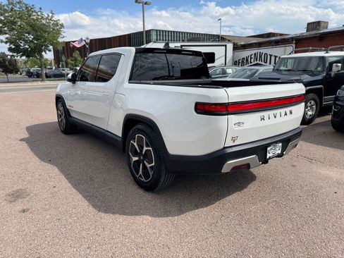 Used 2022 Rivian R1T Adventure image 9