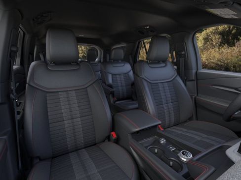 Used 2026 Ford Explorer ST-Line w/ ST-Line Street Pack RWD image 11