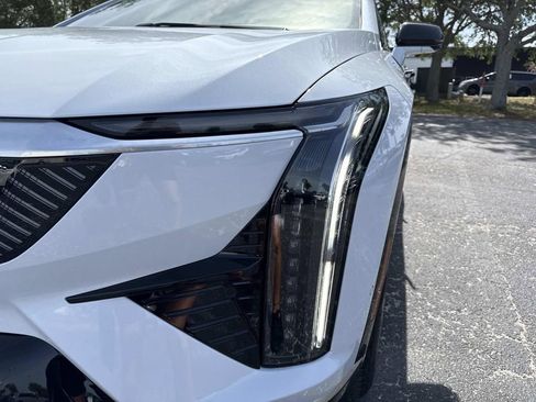 New 2026 Cadillac Optiq Luxury 2 RWD image 9