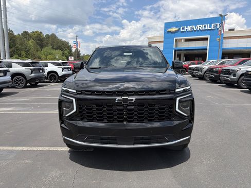 New 2026 Chevrolet Suburban LS RWD image 2