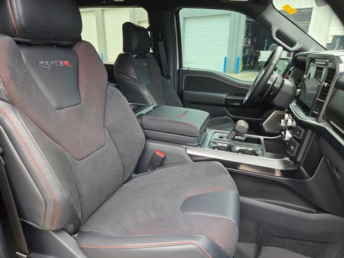 Used 2020 Mercedes-Benz GLB 250 image 26