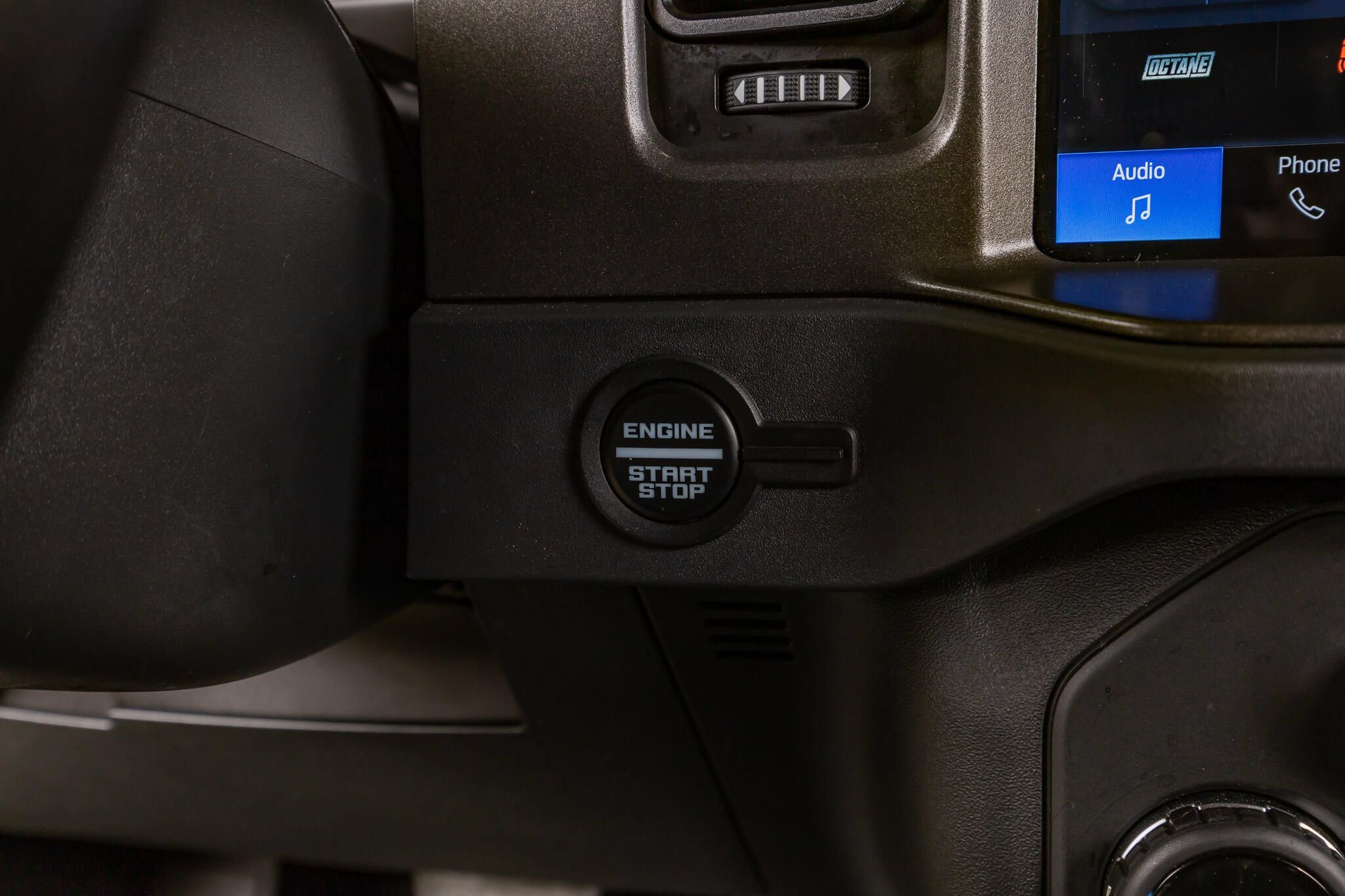 Used 2025 Ford Bronco Badlands AWD/4WD image 23