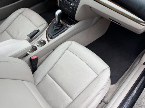 Used 2012 BMW 128i Convertible RWD image 22