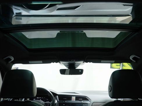 Used 2023 Volkswagen Tiguan SEL R-Line image 19