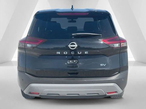 Used 2023 Nissan Rogue SV image 6