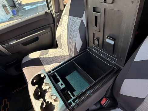 Used 2010 Chevrolet Silverado 2500 LT image 17