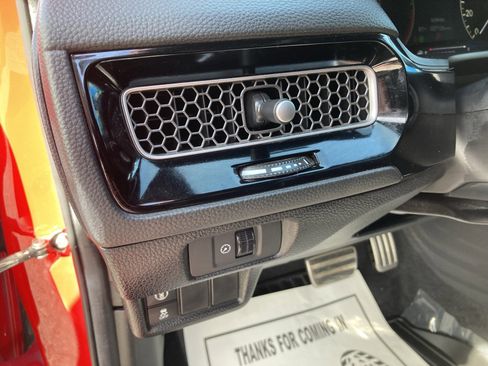 Used 2024 Honda Civic Sport image 13