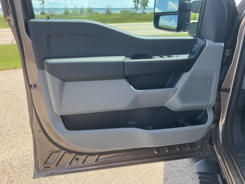 Used 2023 Ford F250 XL w/ 360-Degree Camera Package AWD/4WD image 27