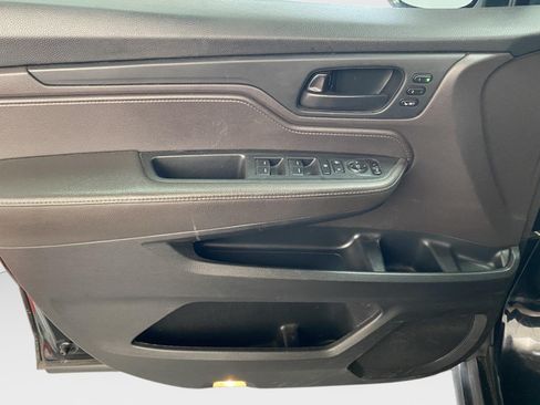 Used 2019 Honda Odyssey EX-L image 16