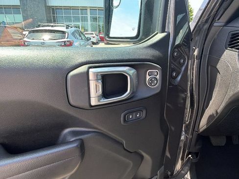 Used 2022 Jeep Wrangler Unlimited Sport AWD/4WD image 20