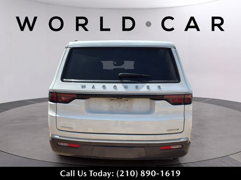 Used 2022 Jeep Wagoneer Series I w/ Premium Group I AWD/4WD image 7
