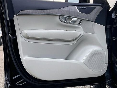 Used 2024 Volvo XC90 B6 Plus w/ Protection Package Premier image 23